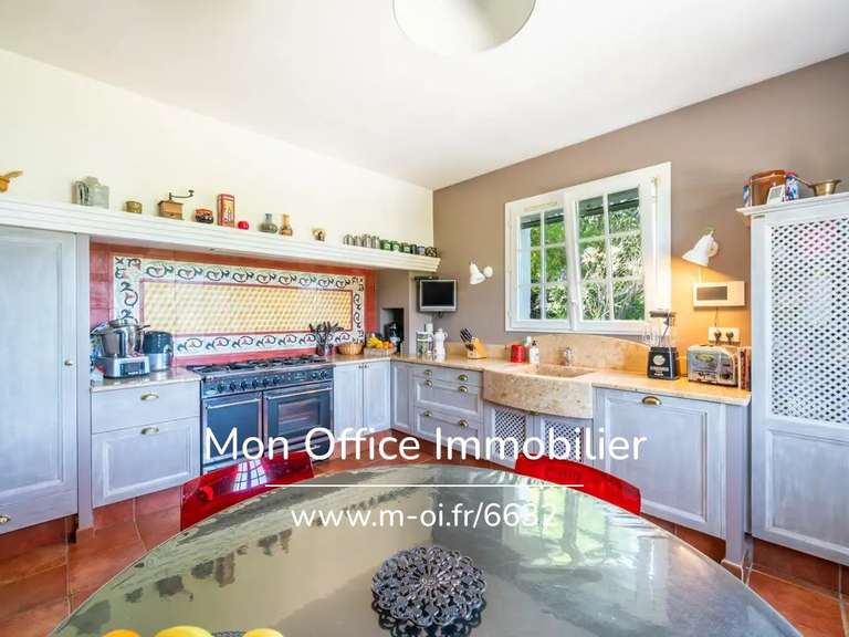 Maison Aix-en-Provence - 5 chambres - 241m²
