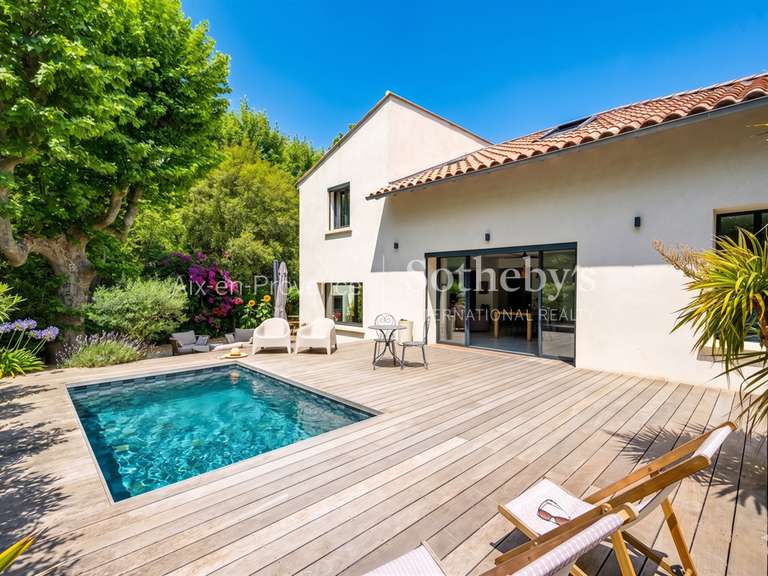 Maison Aix-en-Provence - 5 chambres - 200m²