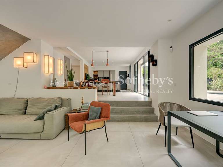 Maison Aix-en-Provence - 5 chambres - 200m²