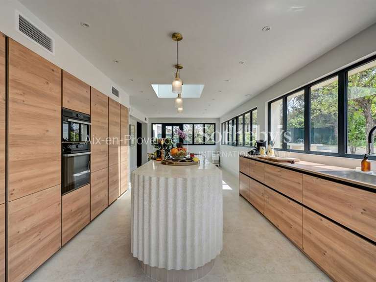 Maison Aix-en-Provence - 4 chambres - 191m²