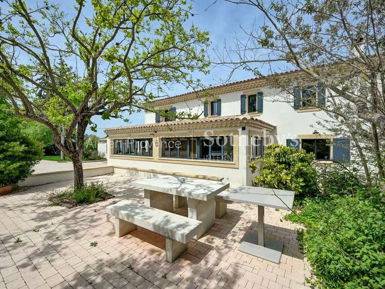Maison Aix-en-Provence - 4 chambres - 191m²
