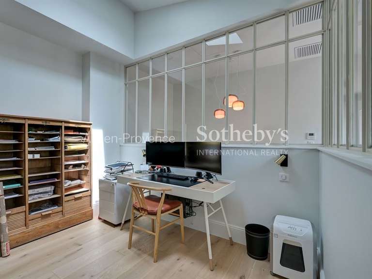 Maison Aix-en-Provence - 4 chambres - 191m²