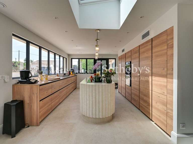 Maison Aix-en-Provence - 4 chambres - 191m²