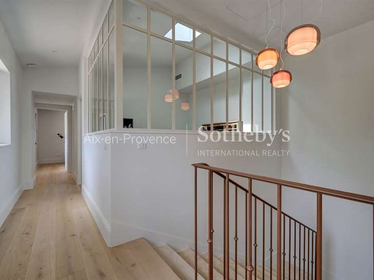 Maison Aix-en-Provence - 4 chambres - 191m²