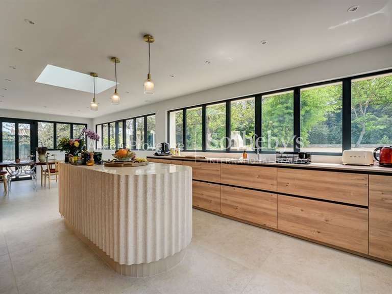 Maison Aix-en-Provence - 4 chambres - 191m²