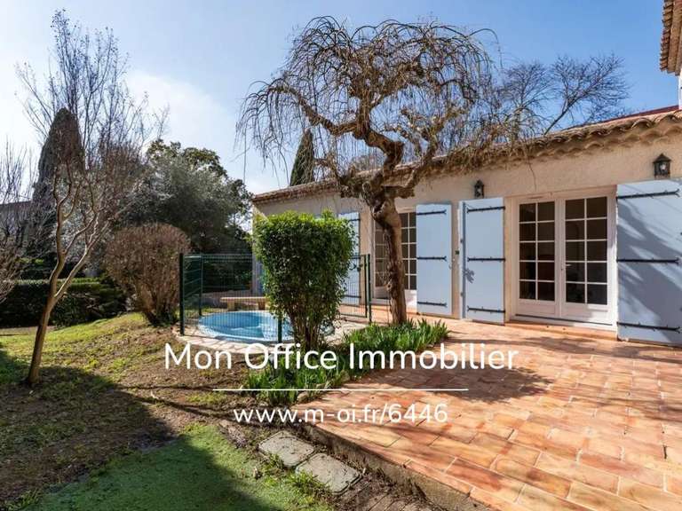 Maison Aix-en-Provence - 5 chambres - 188m²