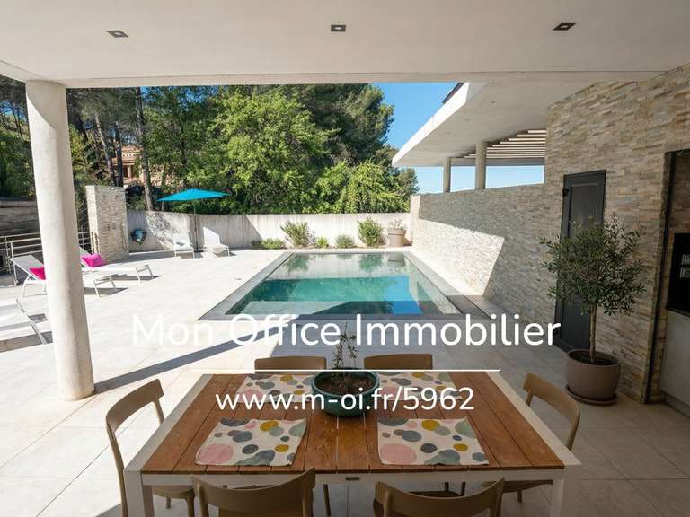Maison Aix-en-Provence - 4 chambres - 180m²