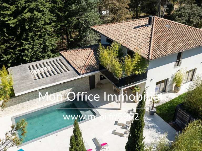 Maison Aix-en-Provence - 4 chambres - 180m²