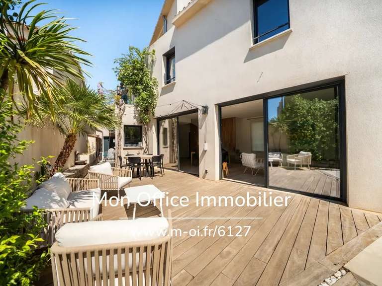 Maison Aix-en-Provence - 5 chambres - 150m²