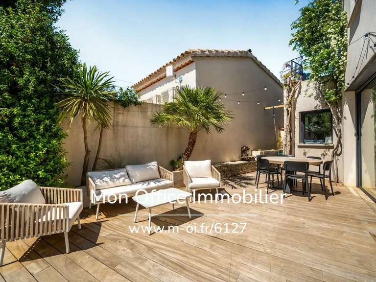 Maison Aix-en-Provence - 5 chambres - 150m²