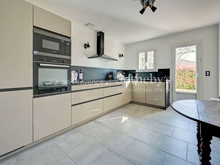 Maison Aix-en-Provence - 5 chambres - 250m²