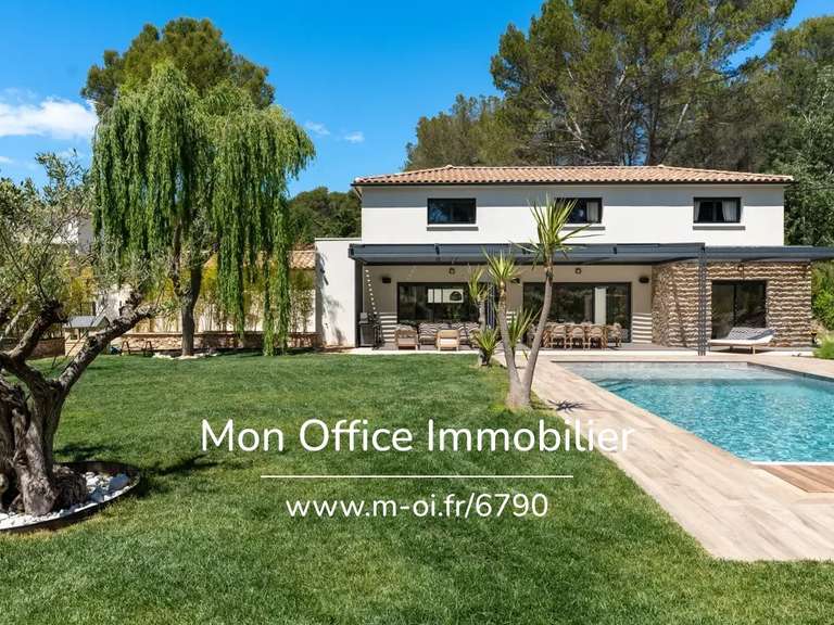 Maison Aix-en-Provence - 5 chambres - 210m²
