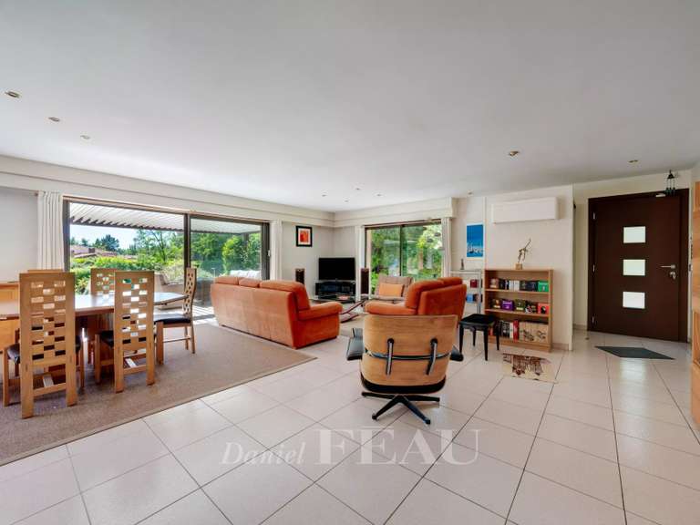 Maison Aix-en-Provence - 4 chambres - 196m²