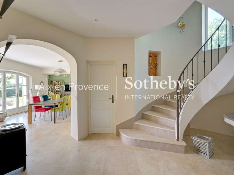 House Aix-en-Provence - 5 bedrooms - 230m²