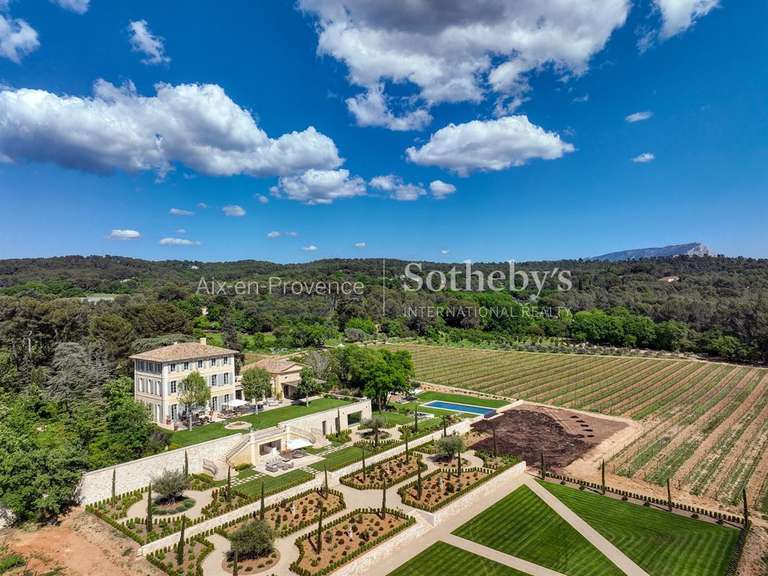 Maison Aix-en-Provence - 9 chambres - 1000m²