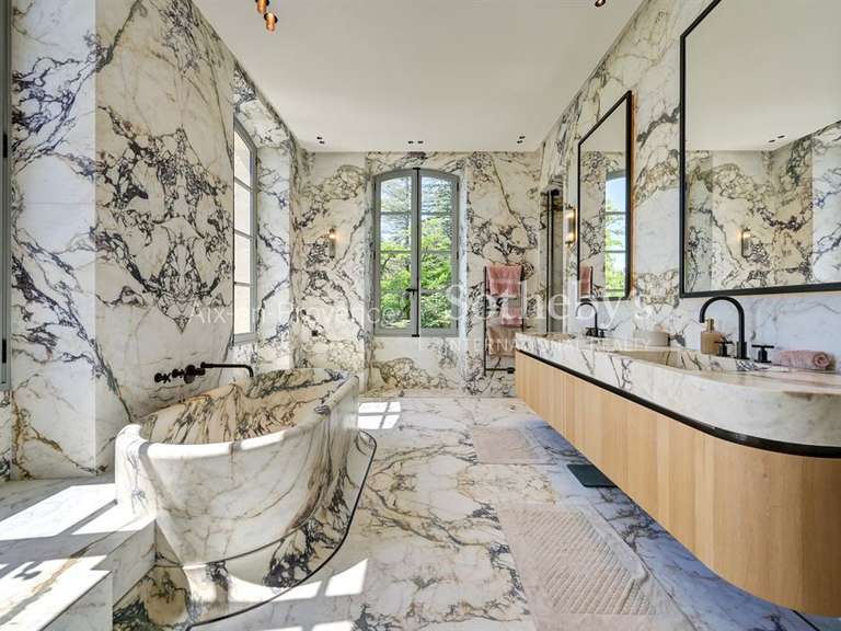 Maison Aix-en-Provence - 9 chambres - 1000m²