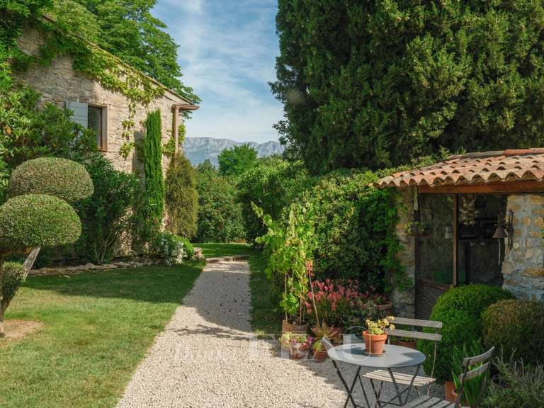 Maison Aix-en-Provence - 3 chambres - 197m²