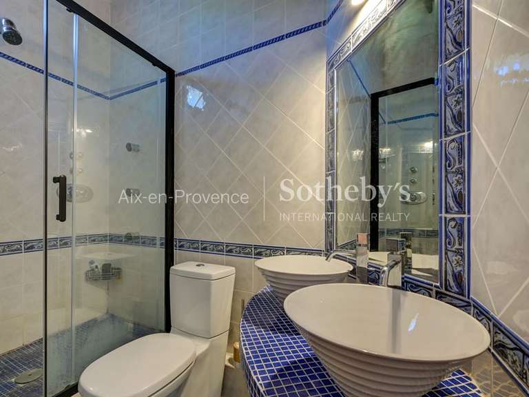 Maison Aix-en-Provence - 5 chambres - 190m²