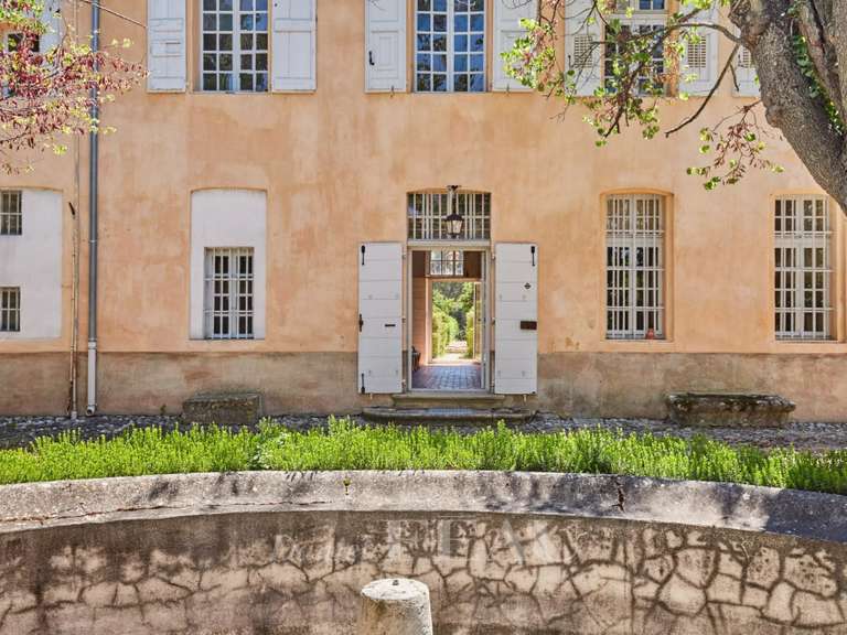 Maison Aix-en-Provence - 9 chambres - 550m²