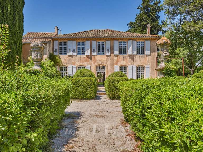 Maison Aix-en-Provence - 9 chambres - 550m²