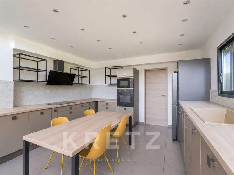 Maison Aix-en-Provence - 3 chambres - 166m²