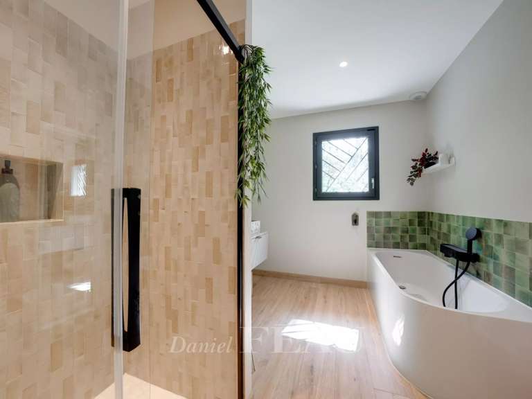 Maison Aix-en-Provence - 4 chambres - 201m²