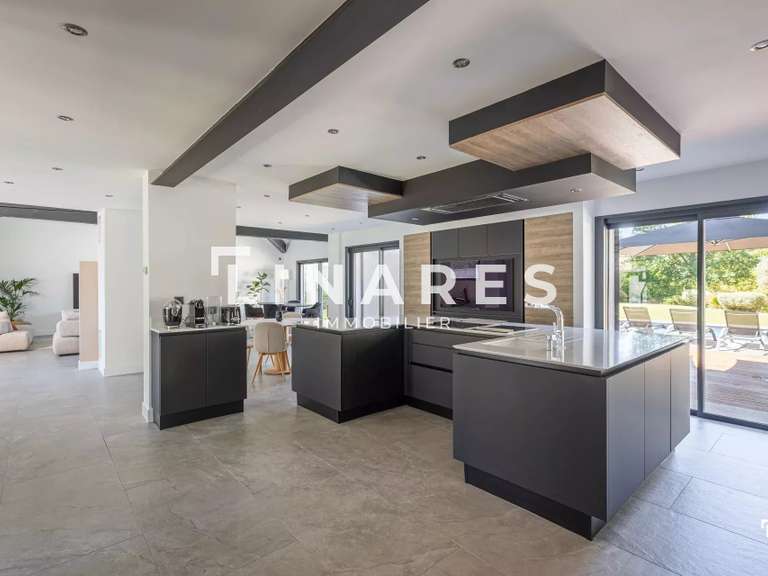 Maison Aix-en-Provence - 4 chambres - 271m²