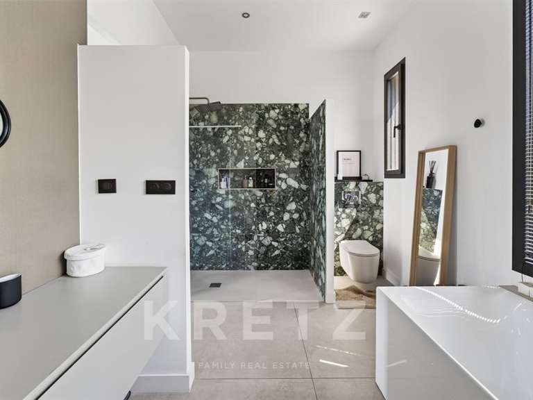 House Aix-en-Provence - 3 bedrooms - 260m²