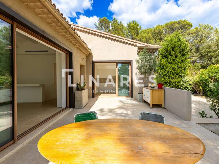 Maison Aix-en-Provence - 4 chambres - 153m²