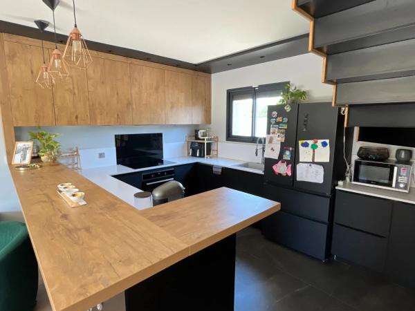 Maison Aix-en-Provence - 3 chambres - 115m²