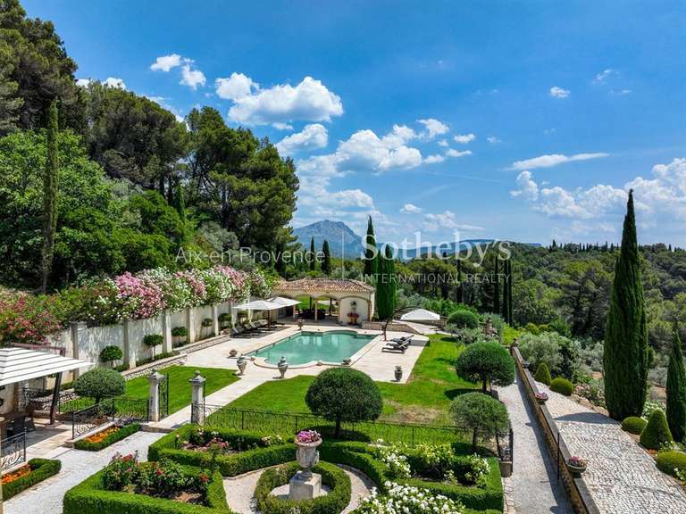 Maison Aix-en-Provence - 7 chambres - 900m²