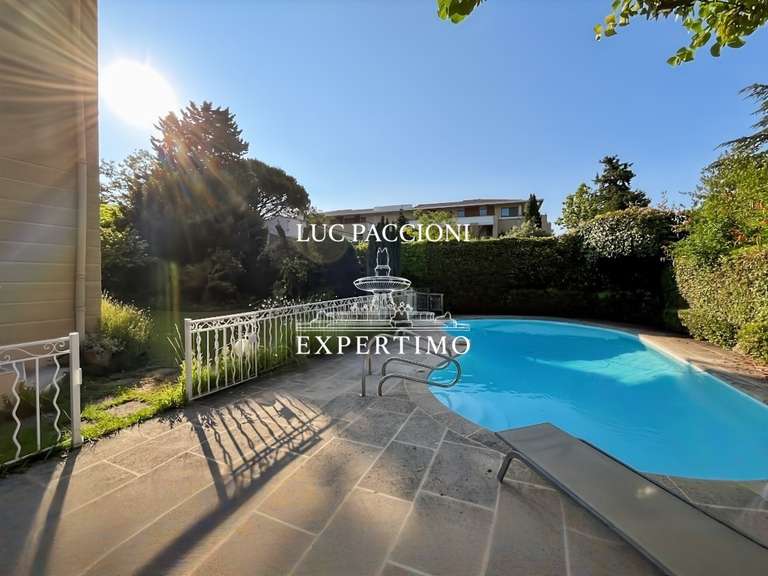 Maison Aix-en-Provence - 4 chambres - 190m²