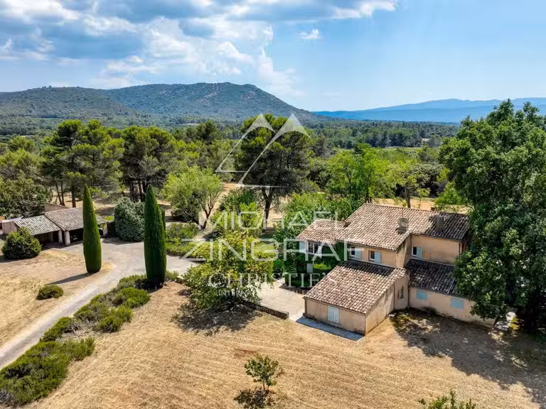 Maison Aix-en-Provence - 6 chambres - 260m²
