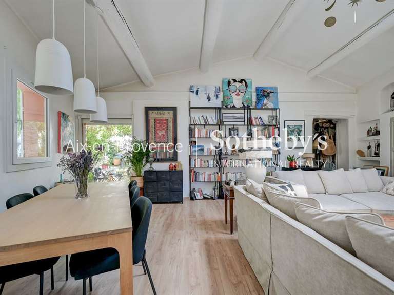 Maison Aix-en-Provence - 3 chambres - 127m²