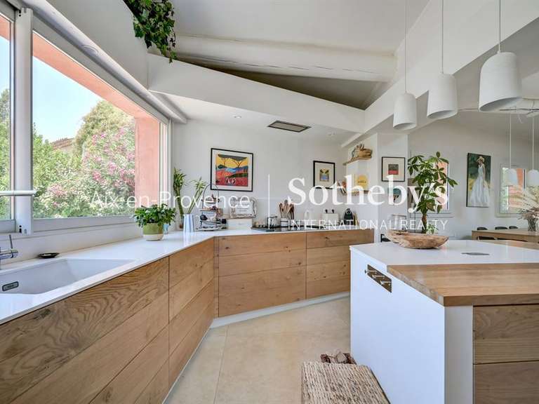 Maison Aix-en-Provence - 3 chambres - 127m²