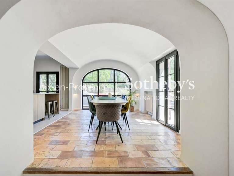 Maison Aix-en-Provence - 5 chambres - 210m²