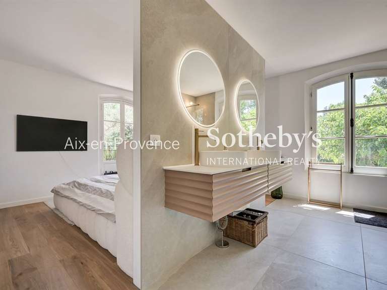 Maison Aix-en-Provence - 5 chambres - 210m²