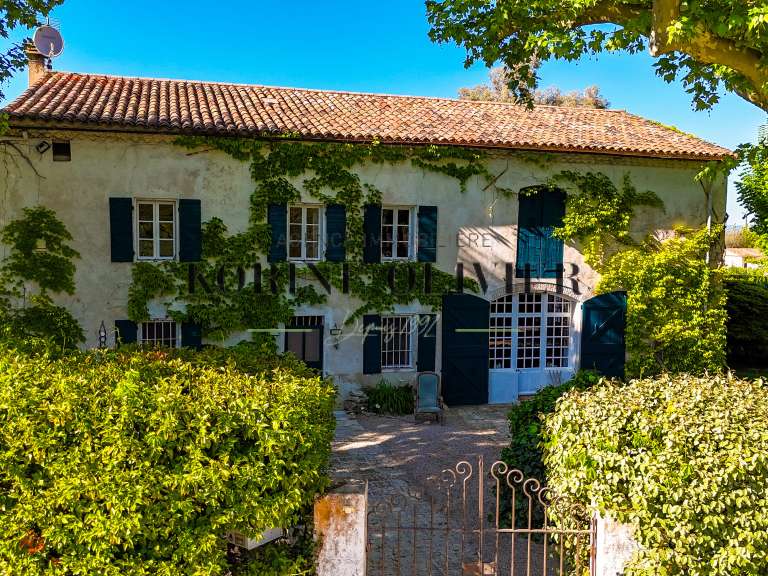 Maison Aix-en-Provence - 6 chambres - 330m²