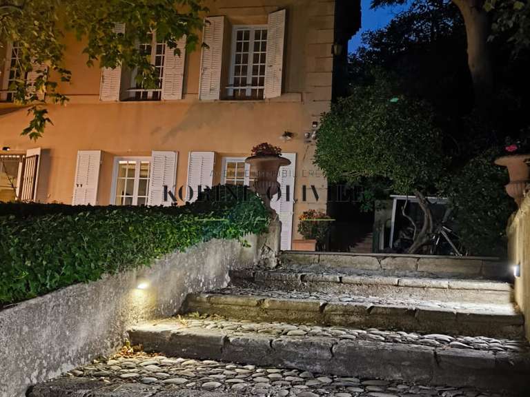 Maison Aix-en-Provence - 4 chambres - 183m²