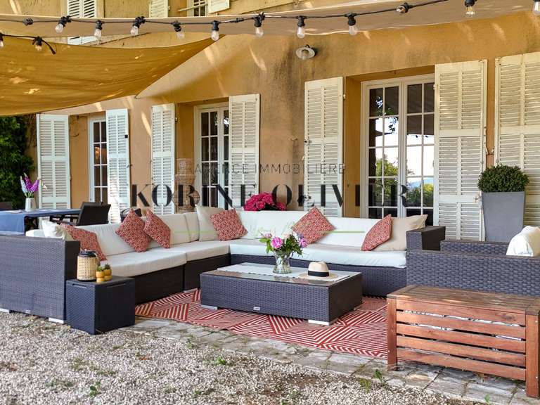 Maison Aix-en-Provence - 4 chambres - 183m²
