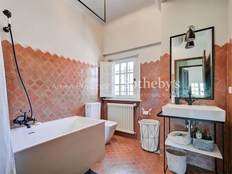 Maison Aix-en-Provence - 5 chambres - 223m²