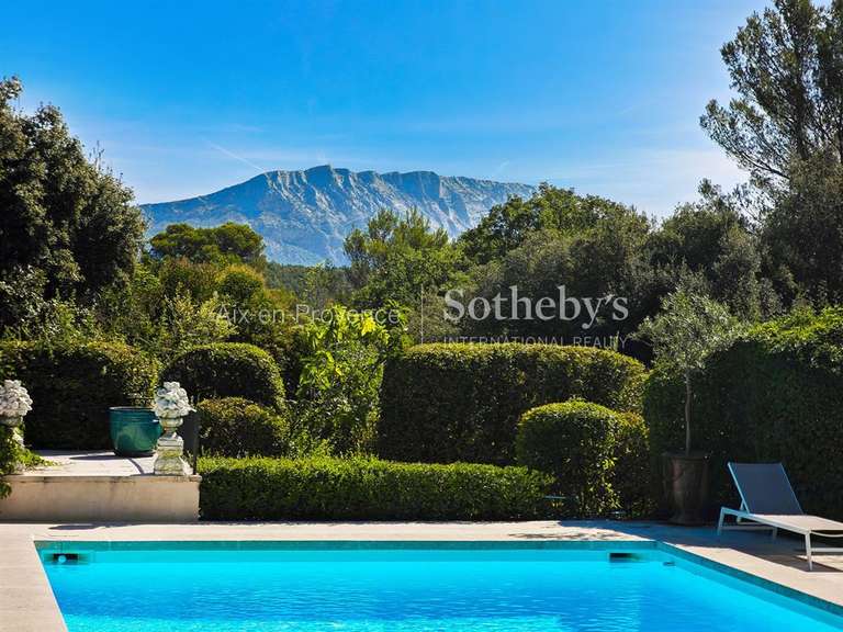 Maison Aix-en-Provence - 5 chambres - 223m²
