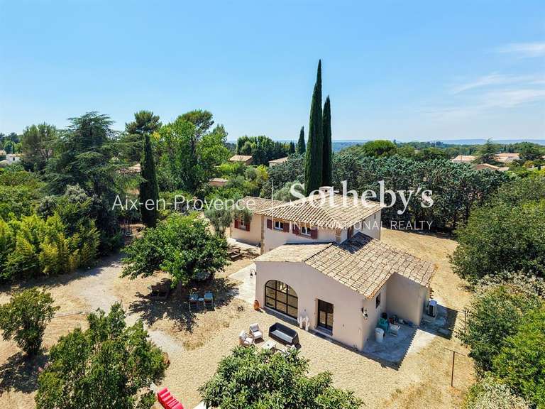 Maison Aix-en-Provence - 5 chambres - 210m²