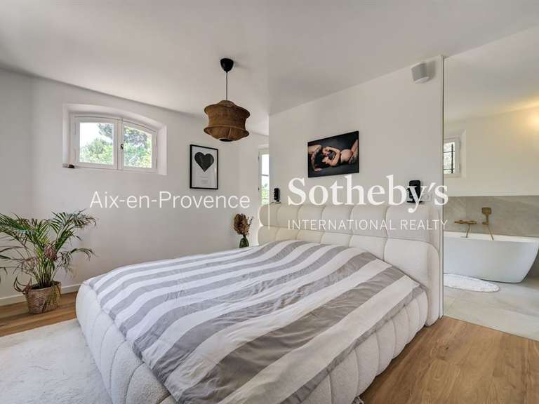 Maison Aix-en-Provence - 5 chambres - 210m²