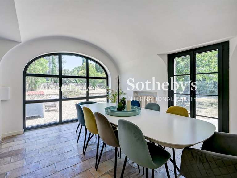 Maison Aix-en-Provence - 5 chambres - 210m²