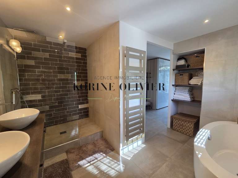 Maison Aix-en-Provence - 4 chambres - 240m²