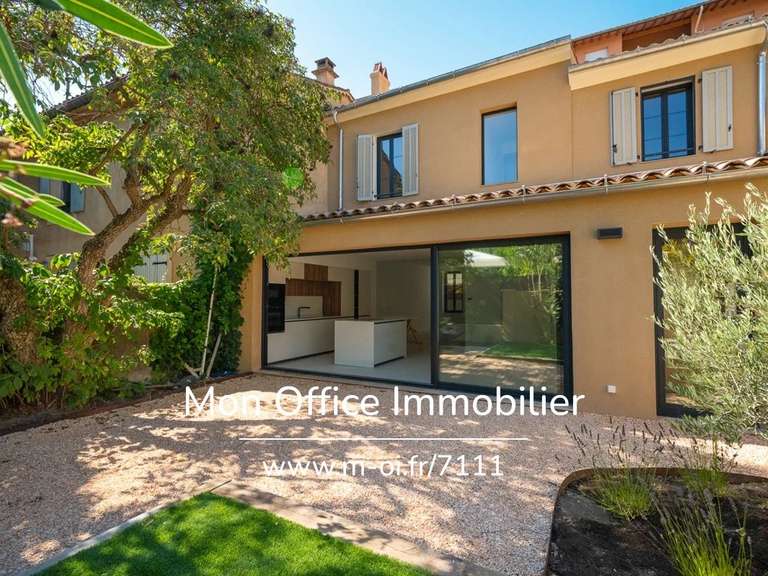House Aix-en-Provence - 3 bedrooms - 132m²