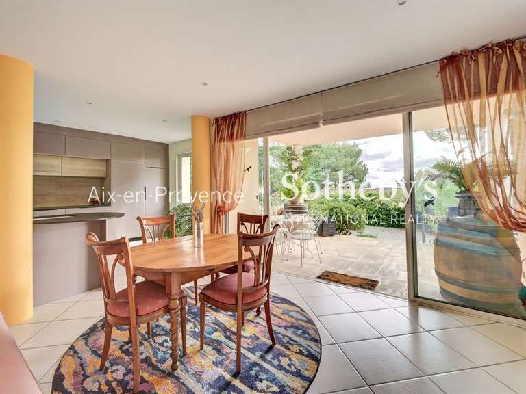 Maison Aix-en-Provence - 4 chambres - 194m²