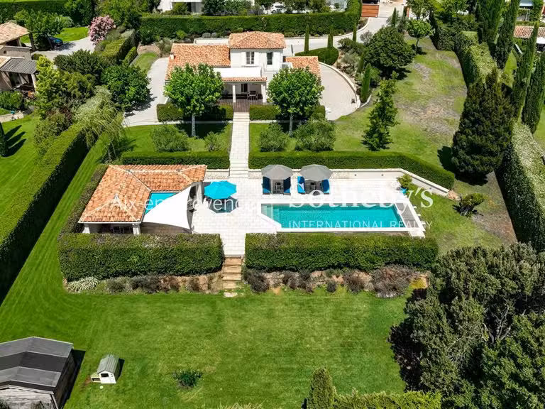 Maison Aix-en-Provence - 3 chambres - 155m²