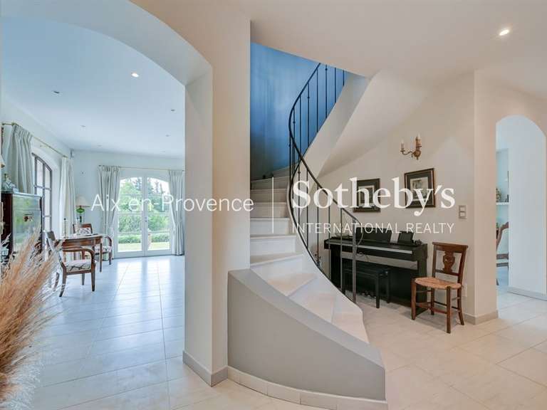 Maison Aix-en-Provence - 6 chambres - 250m²